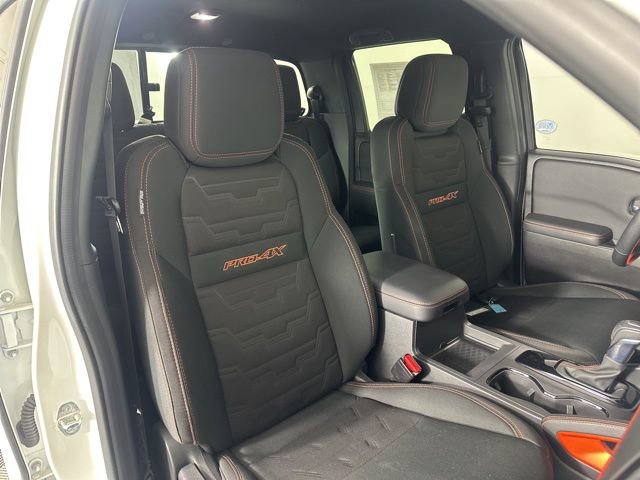 Used 2022 Nissan Frontier PRO-4X w/ Technology Package image 17