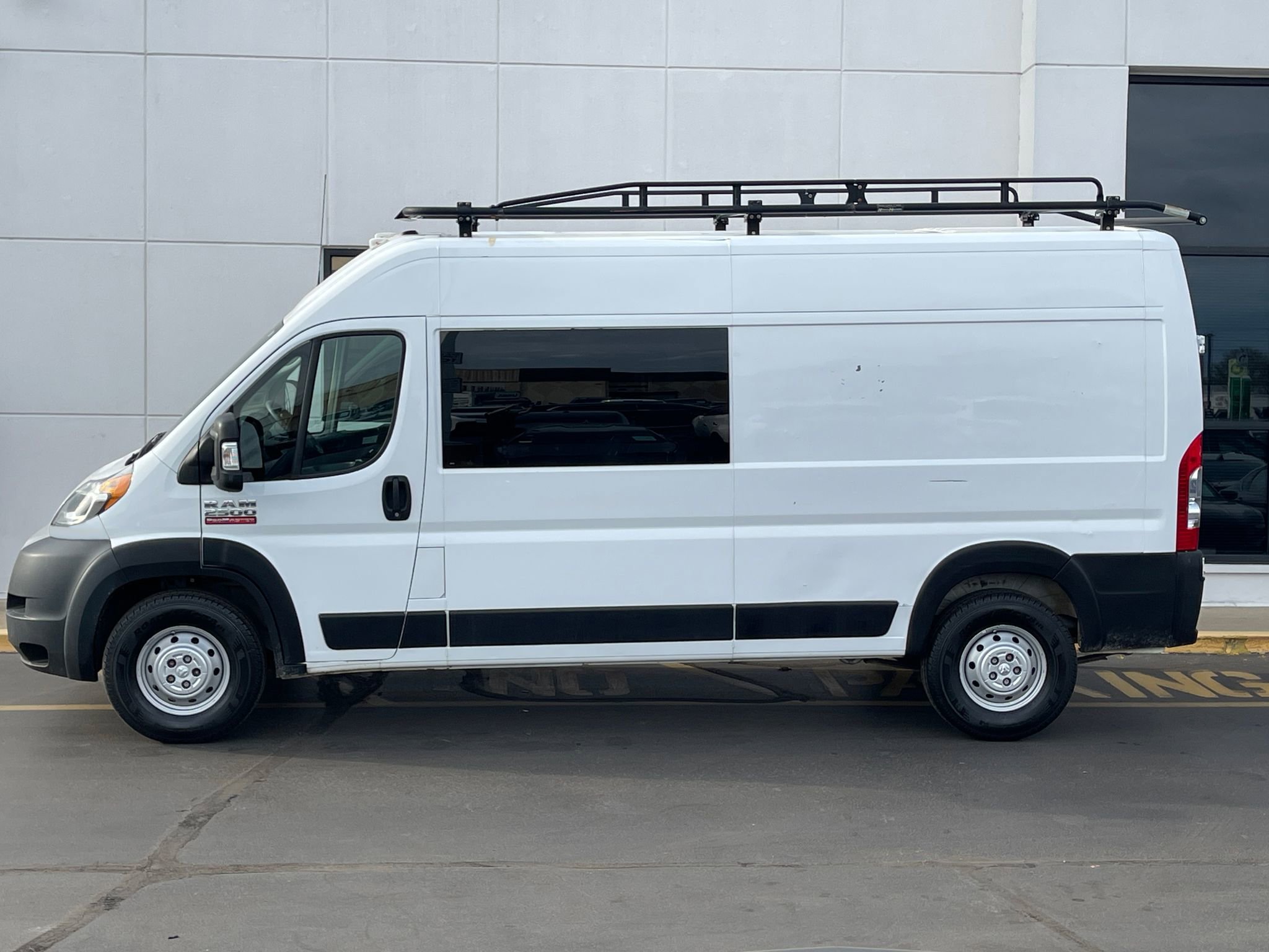 Used 2021 RAM ProMaster 2500 FWD image 4