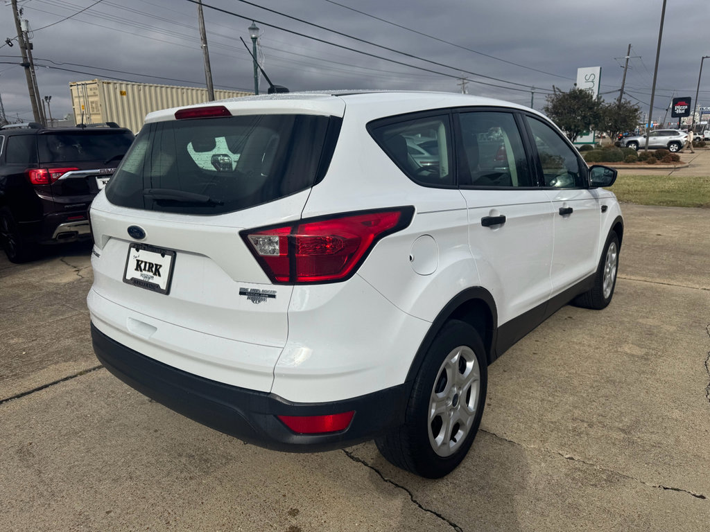 Used 2019 Ford Escape S image 5