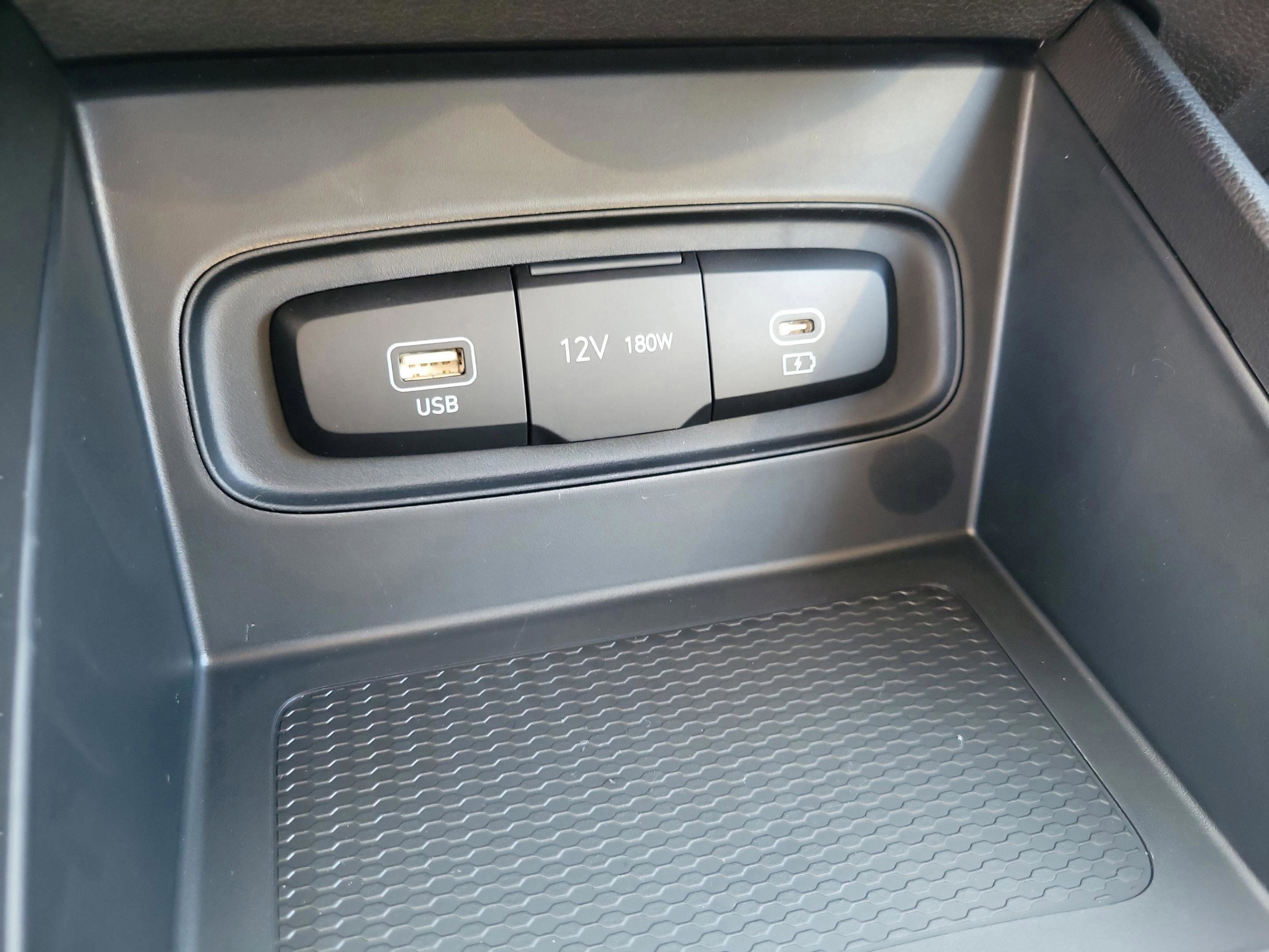 New 2026 Hyundai Venue SE image 16