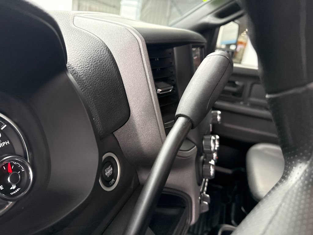 Used 2024 RAM 2500 Tradesman w/ Chrome Appearance Group image 28