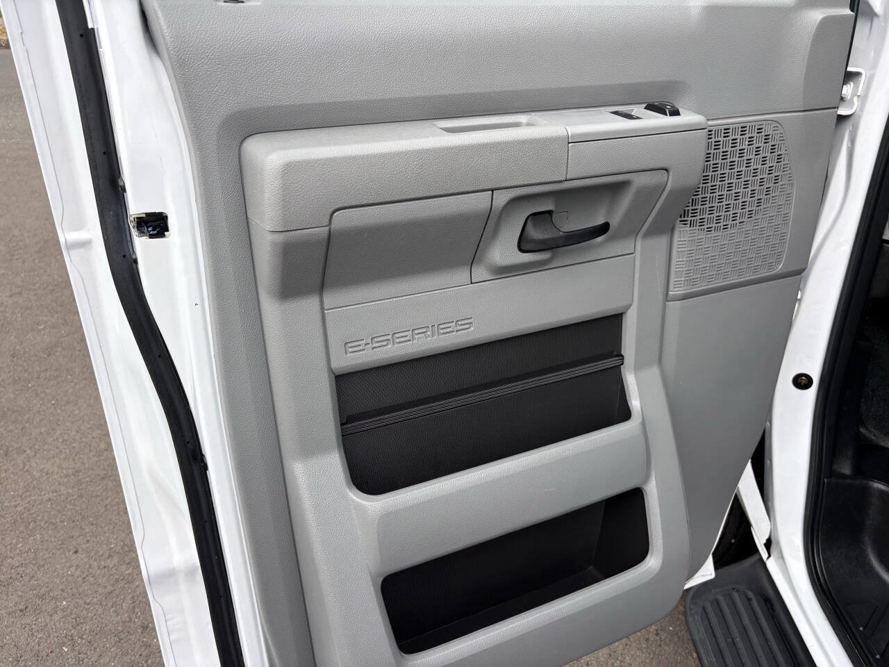 Used 2014 Ford E-350 and Econoline 350 XL w/ Power Windows & Locks Group RWD image 23