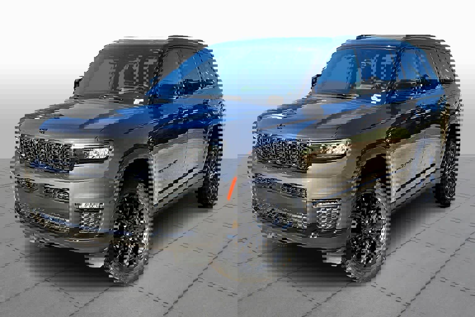 New 2025 Jeep Grand Cherokee L Limited image 2
