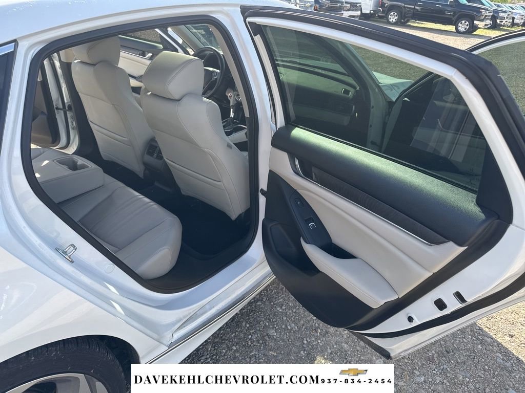 Used 2018 Honda Accord Touring image 24