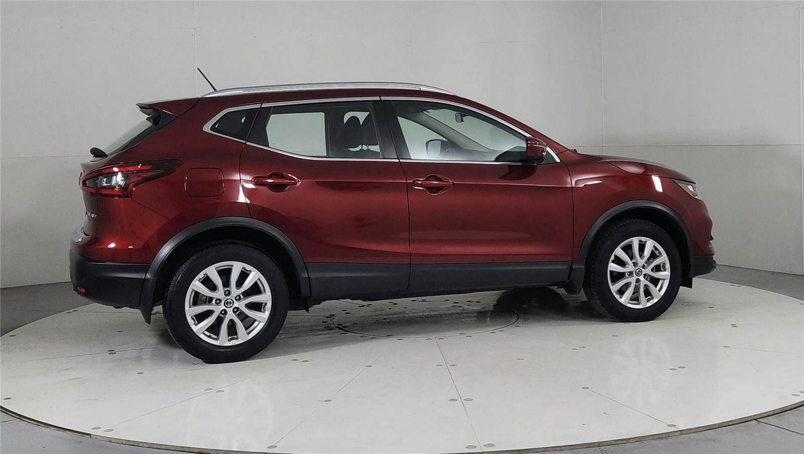 Used 2022 Nissan Rogue Sport SV AWD/4WD image 7