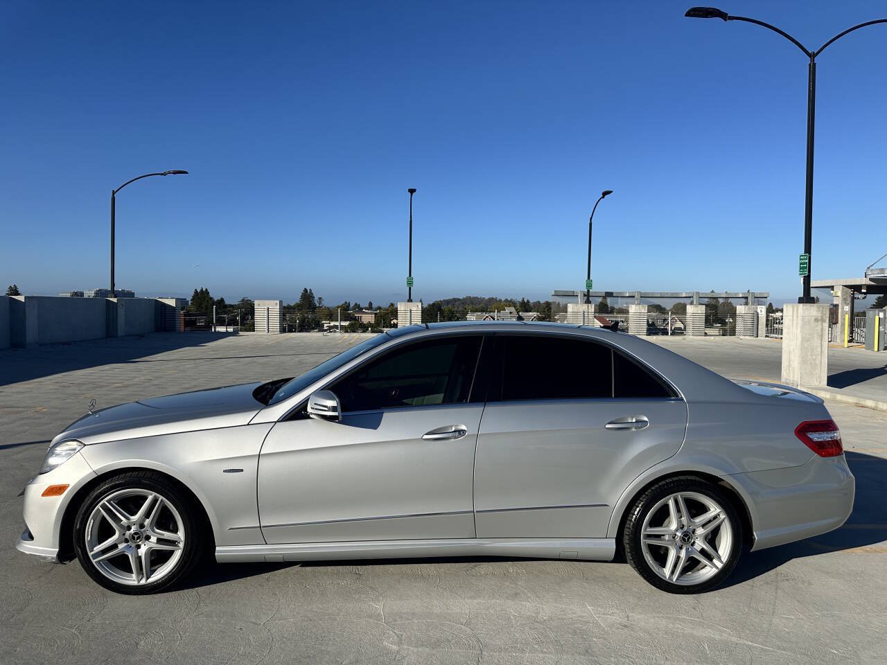 Used 2012 Mercedes-Benz E 350 Sedan w/ Premium 2 Pkg image 9