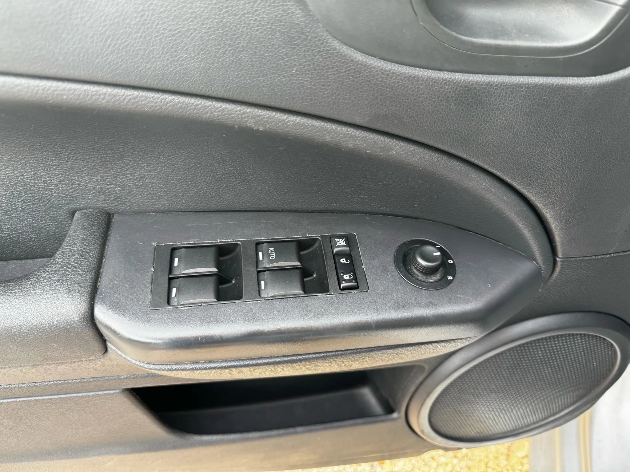 Used 2011 Dodge Caliber Mainstreet image 14