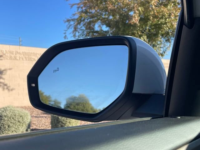 Used 2025 Volkswagen Atlas SE image 24