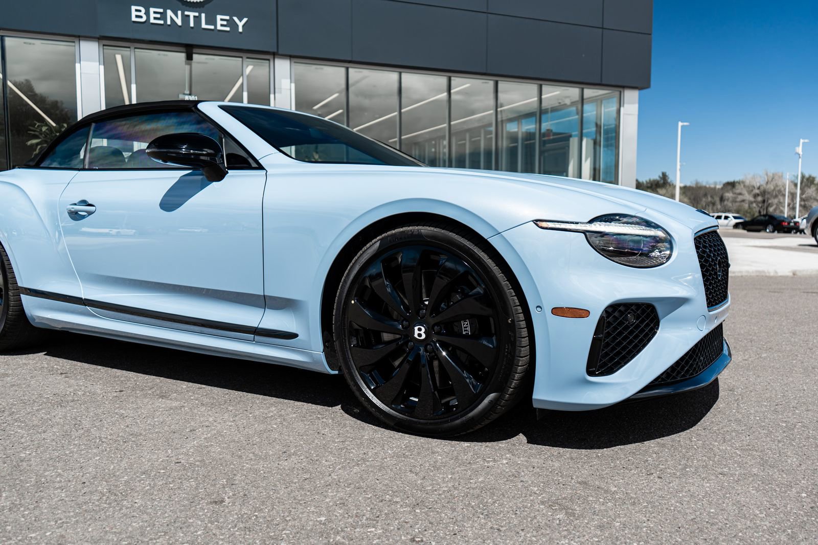 New 2026 Bentley Continental GTC AWD/4WD image 18