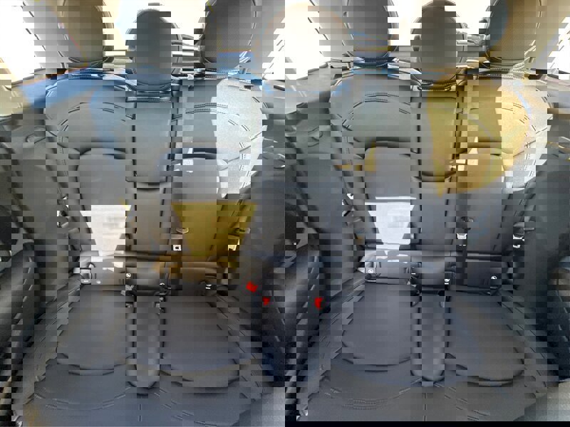 Used 2019 MINI Cooper 4-Door Hardtop w/ Signature Upholstery Package image 11