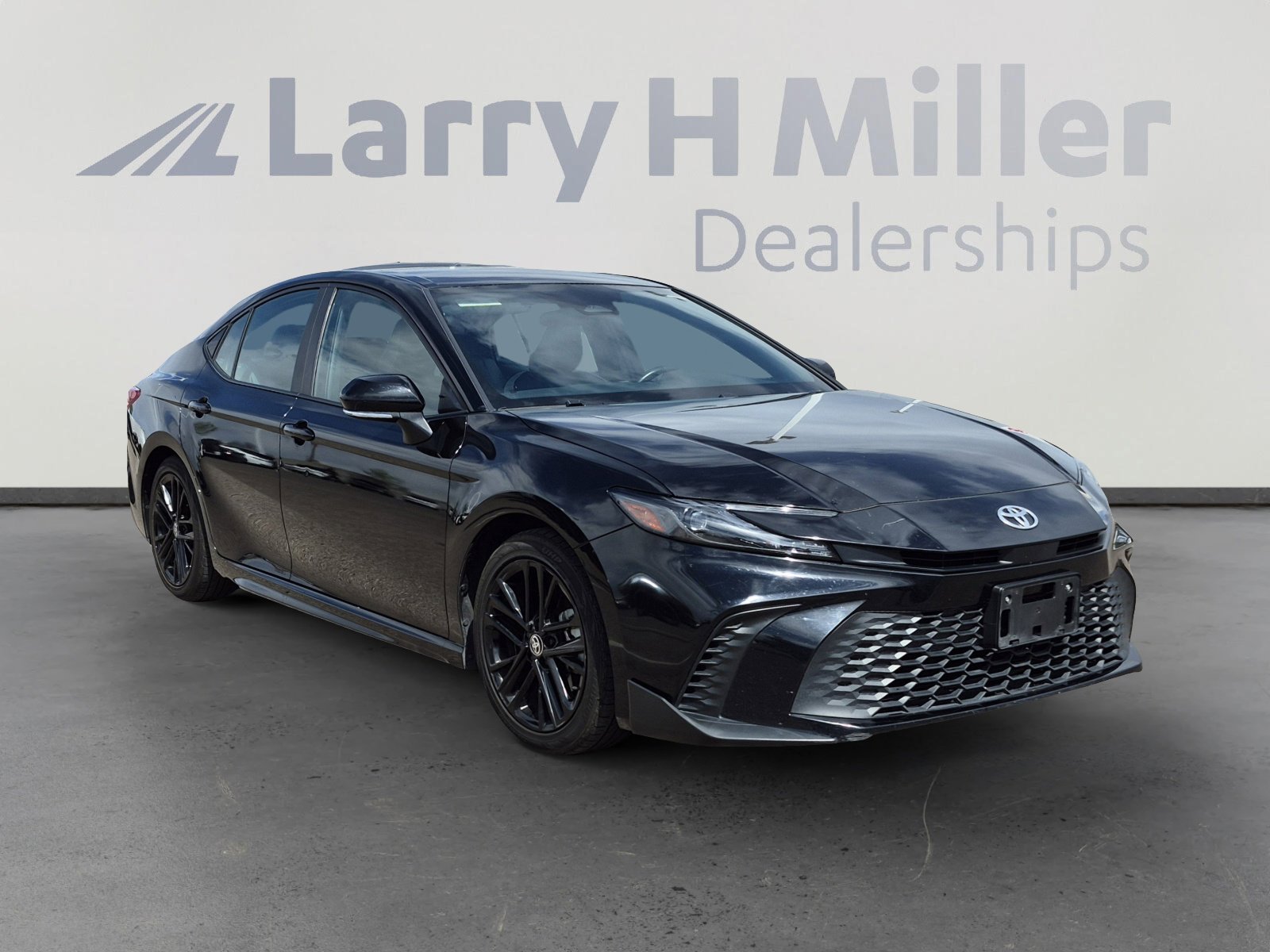 Certified 2025 Toyota Camry SE image 7