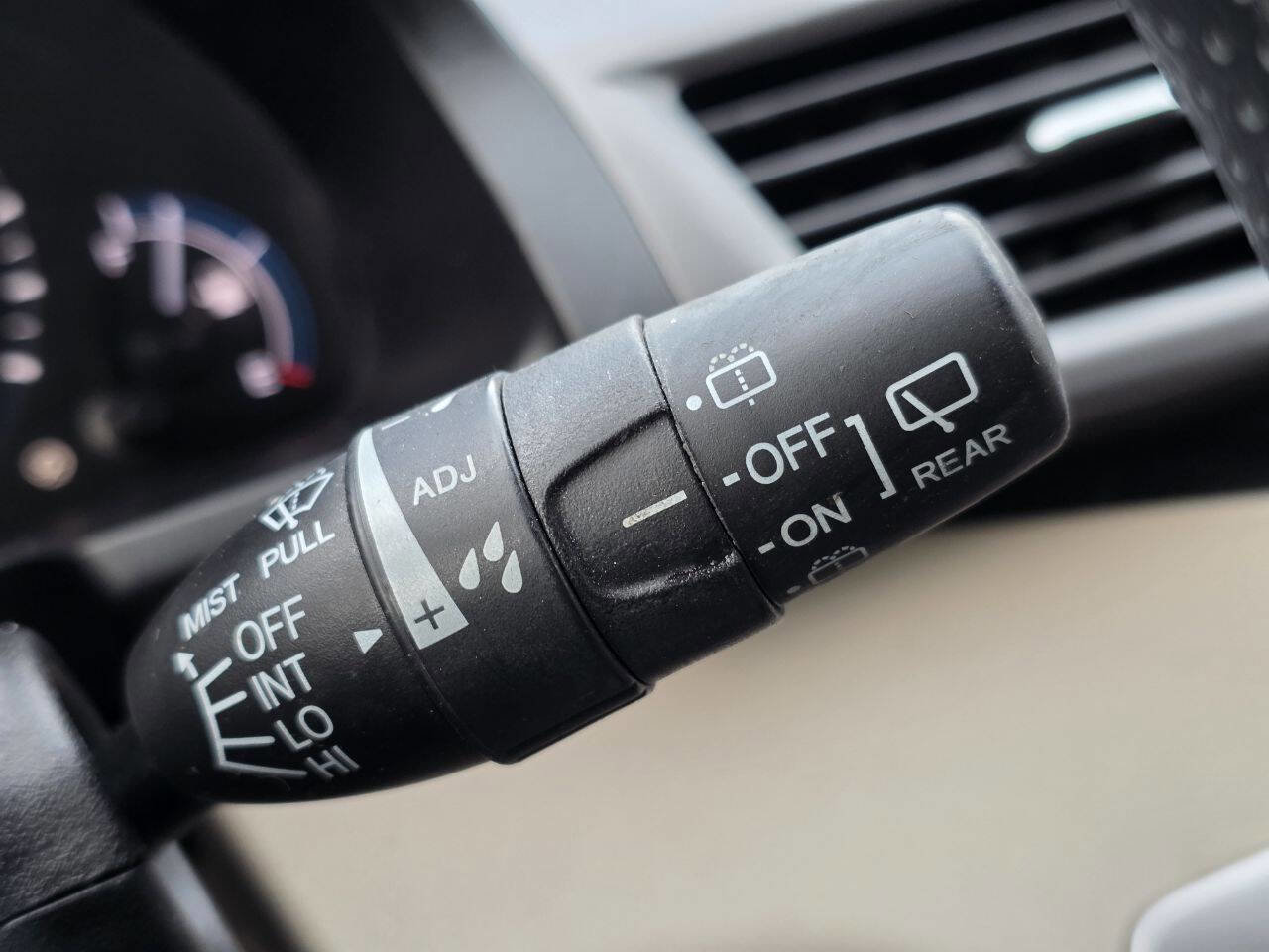 Used 2012 Honda Odyssey LX image 24