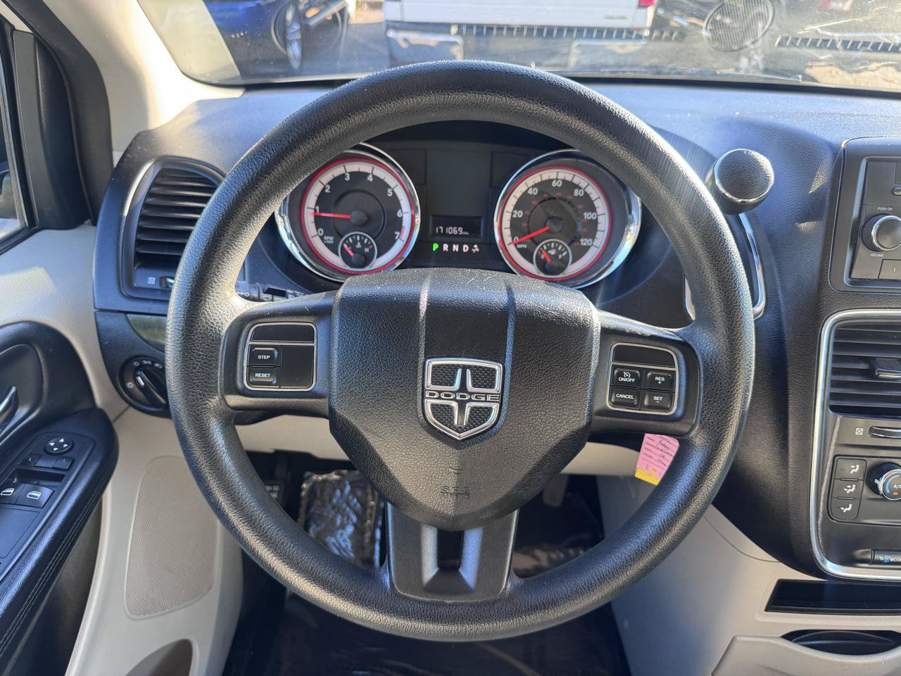 Used 2012 Dodge Grand Caravan American Value Package FWD image 19