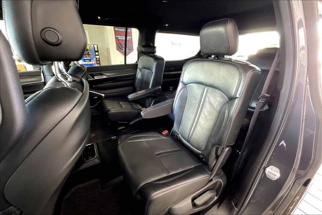 Used 2024 Jeep Wagoneer Series III image 15