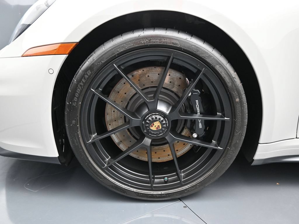 Certified 2026 Porsche 911 Targa 4 GTS AWD/4WD image 7