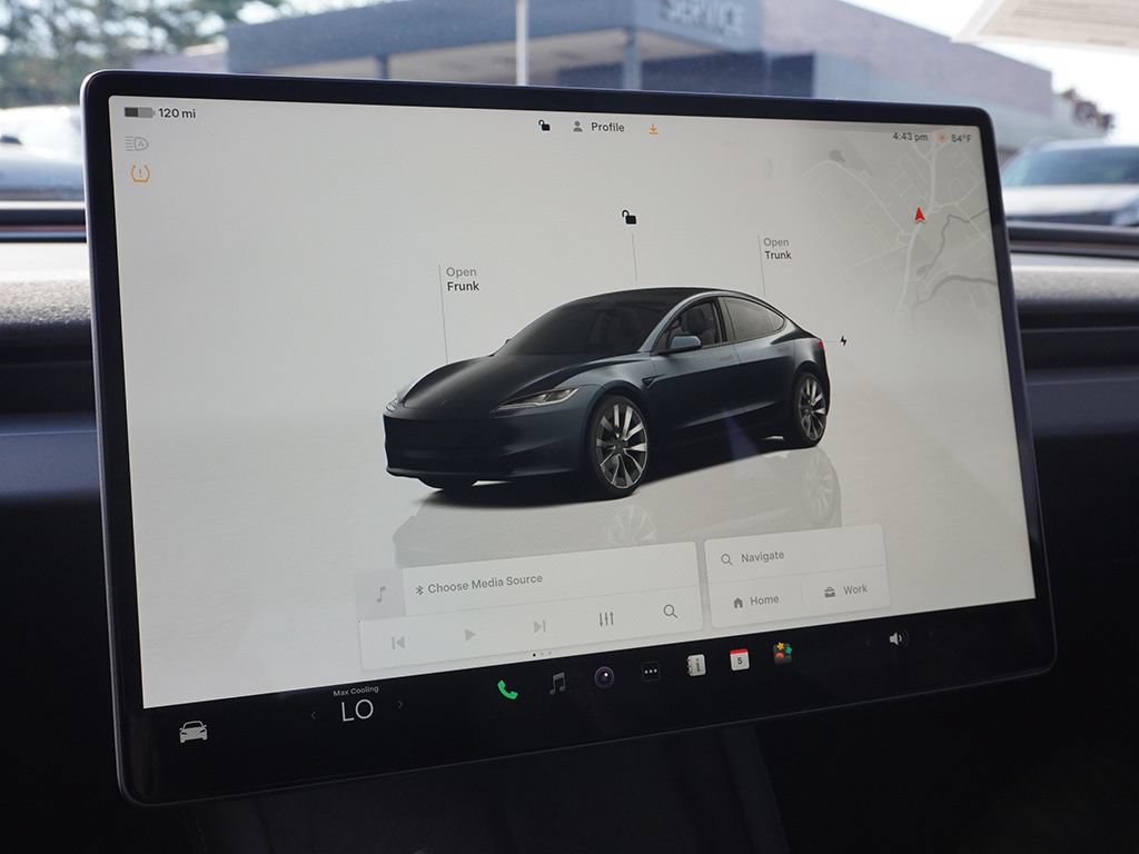 Used 2024 Tesla Model 3 Standard Range RWD image 37