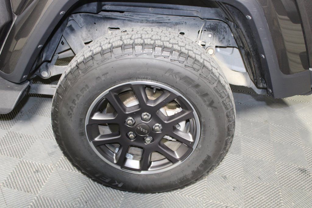 Used 2020 Jeep Gladiator Overland image 22