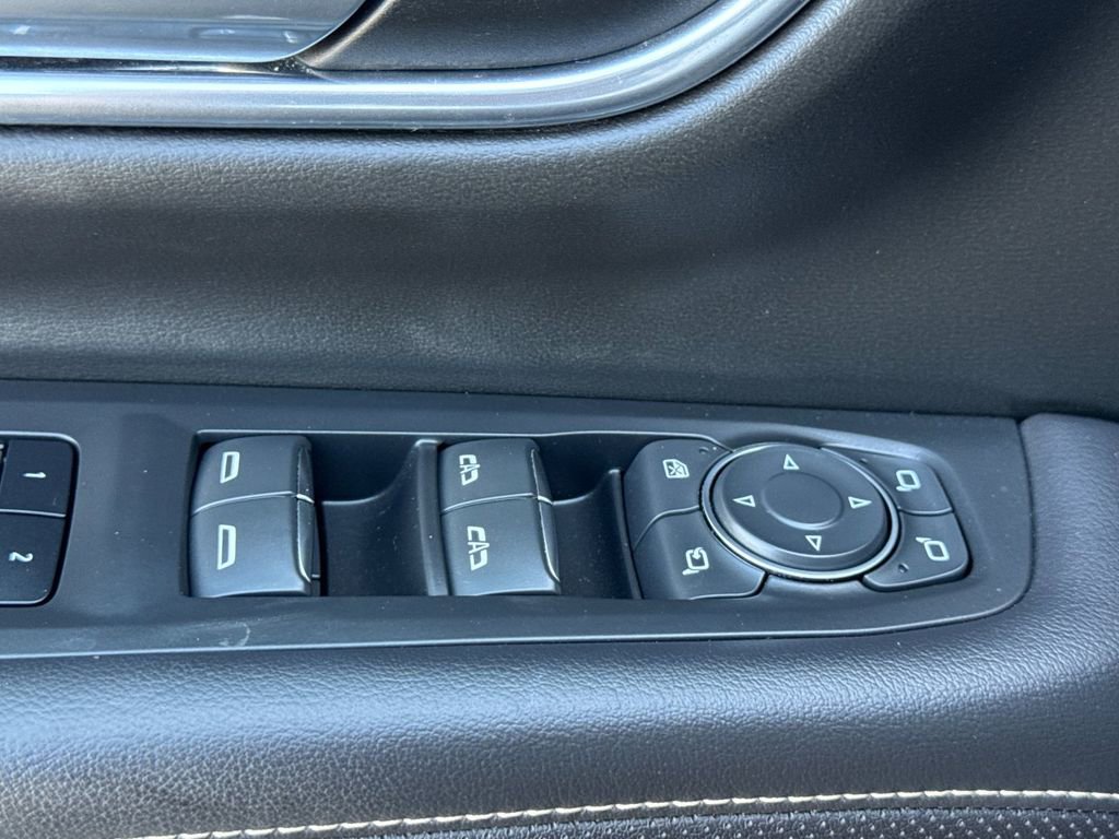 Used 2021 Chevrolet Suburban Premier image 11