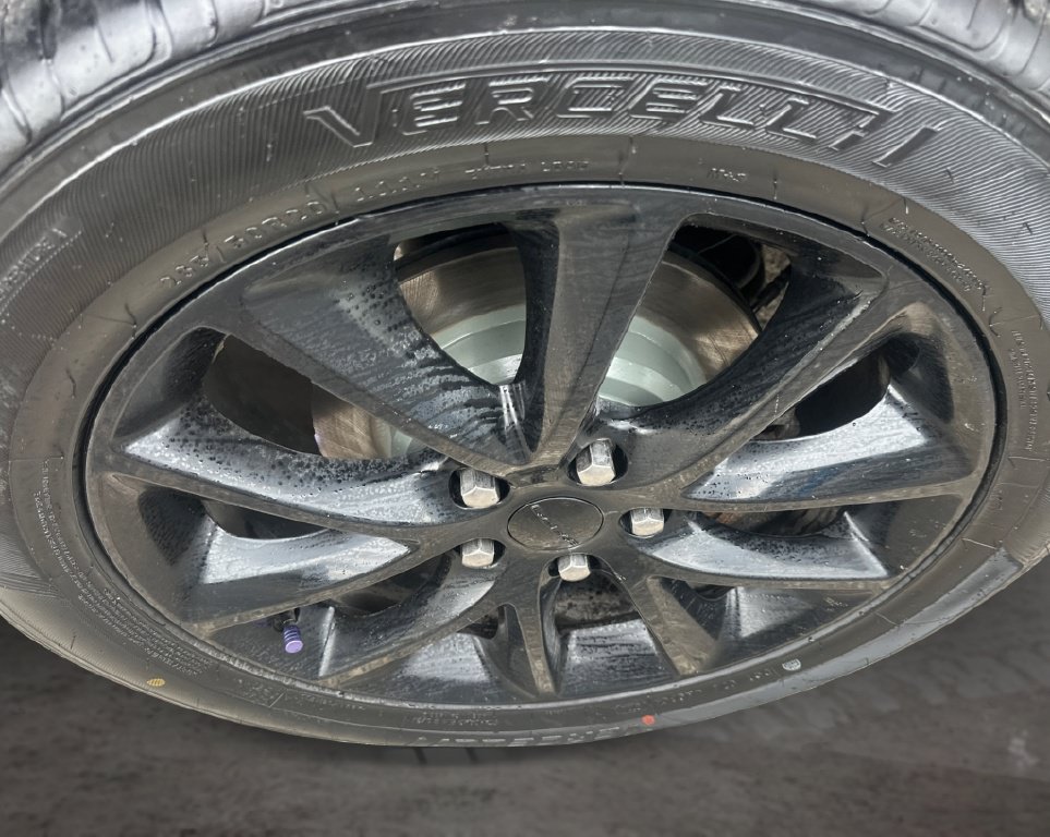Used 2018 Dodge Durango GT w/ Blacktop Package AWD/4WD image 16