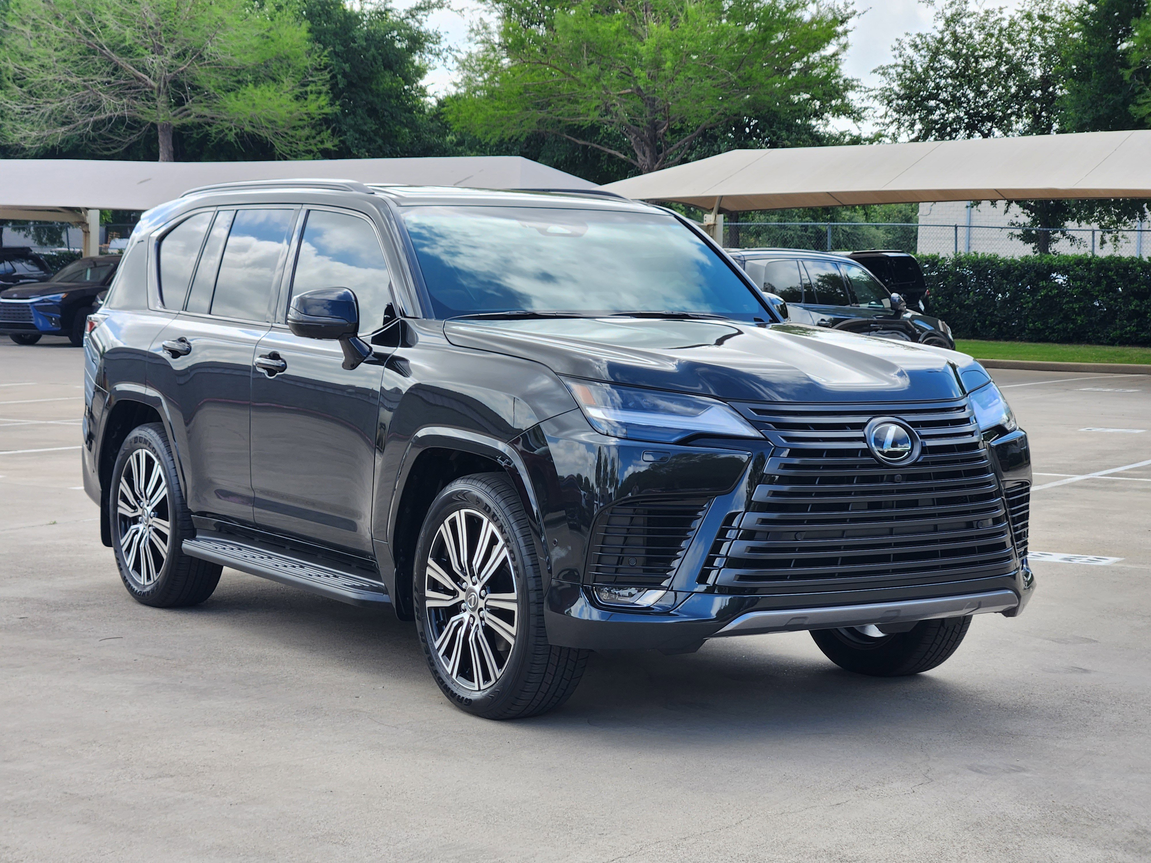 New 2026 Lexus LX 700h Luxury image 2