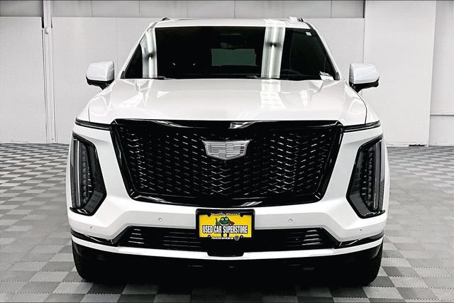 Used 2025 Cadillac Escalade Sport AWD/4WD image 4