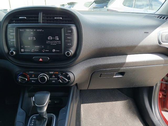 Used 2024 Kia Soul LX w/ Option Group 015 FWD image 15