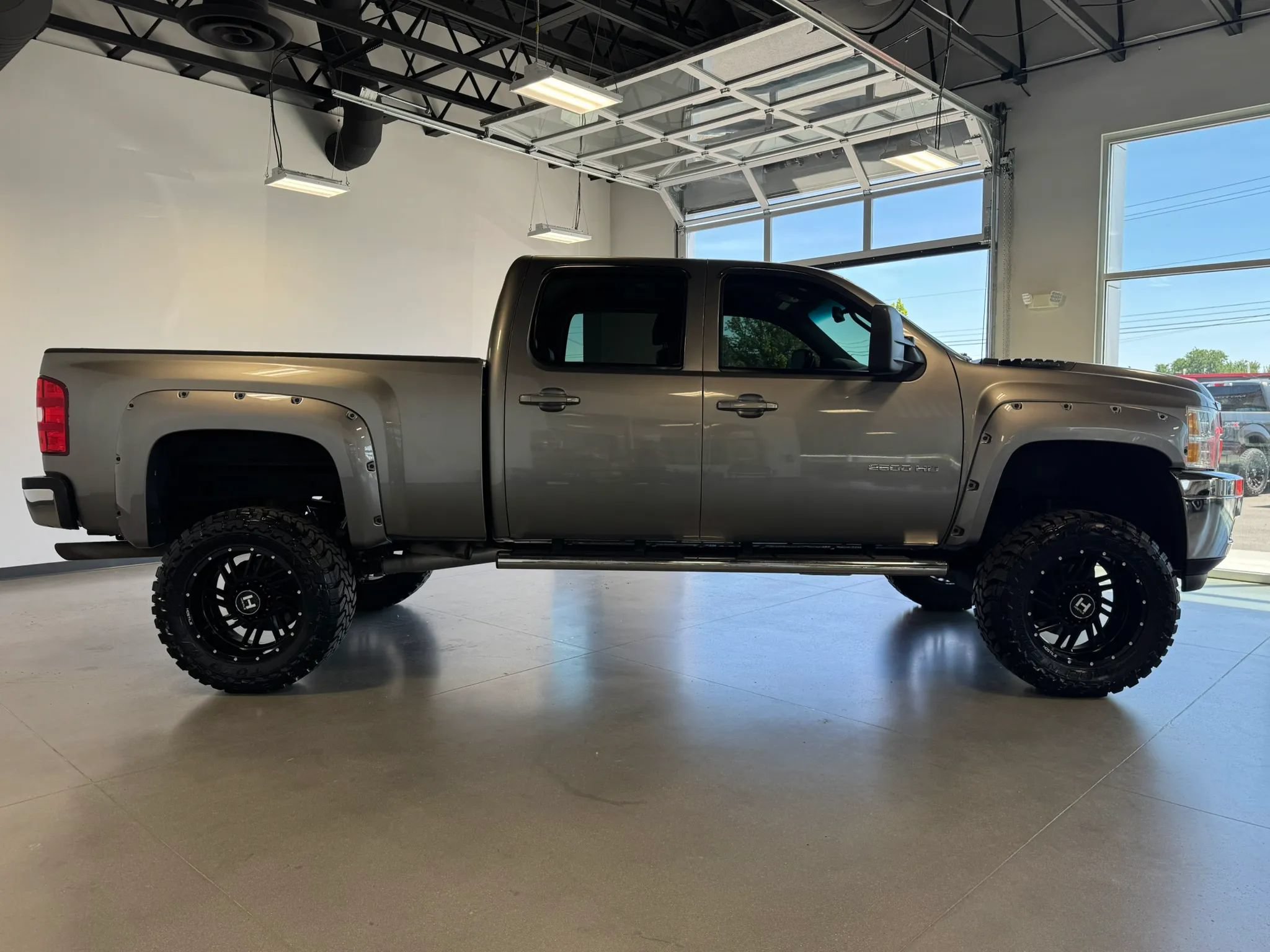 Used 2013 Chevrolet Silverado 2500 LTZ AWD/4WD image 9