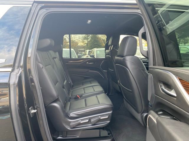 Used 2022 Cadillac Escalade ESV Luxury image 31