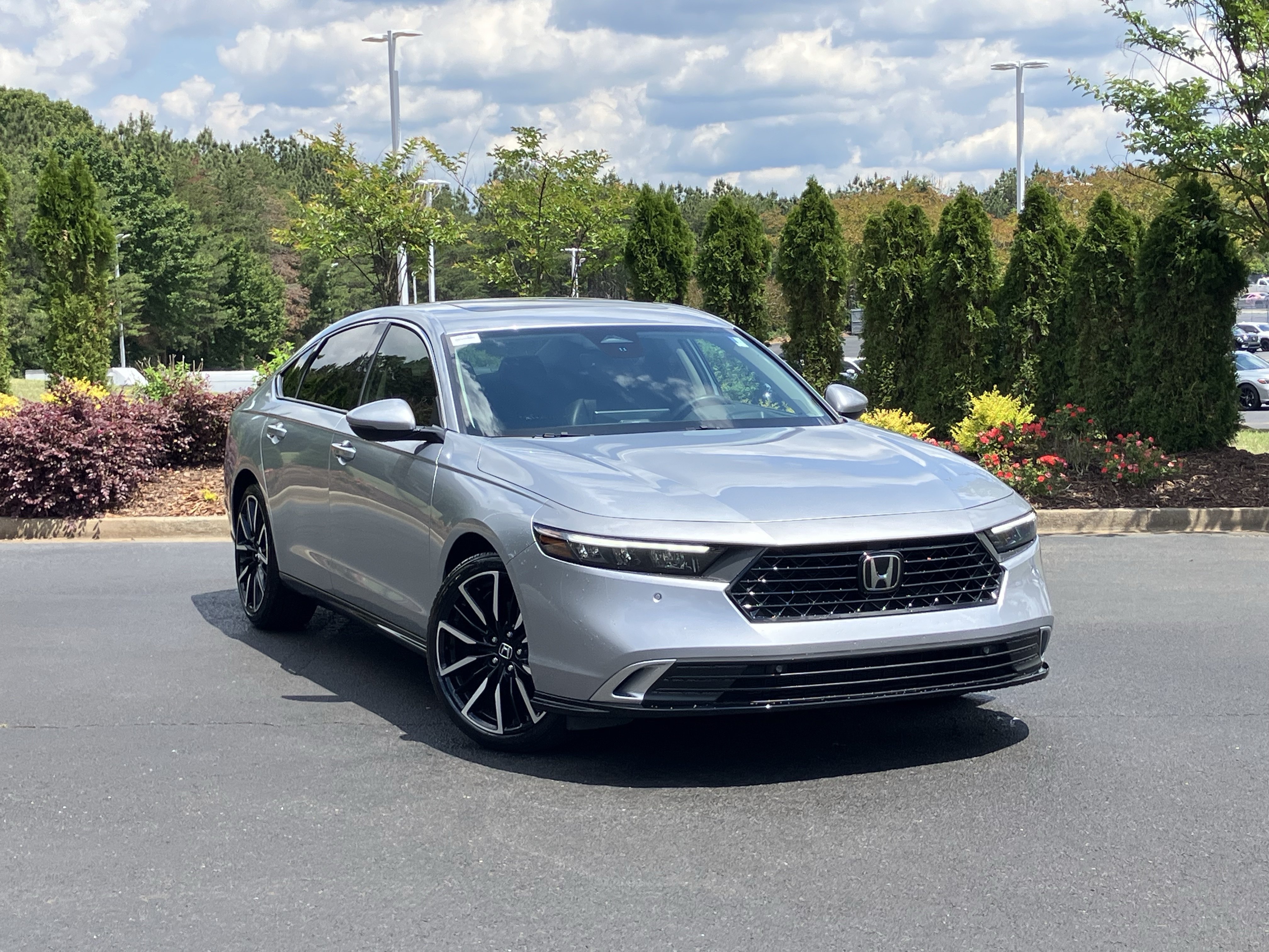 Used 2025 Honda Accord Touring video 2
