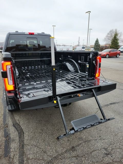 New 2026 Ford F250 Platinum w/ Platinum Plus Package image 19