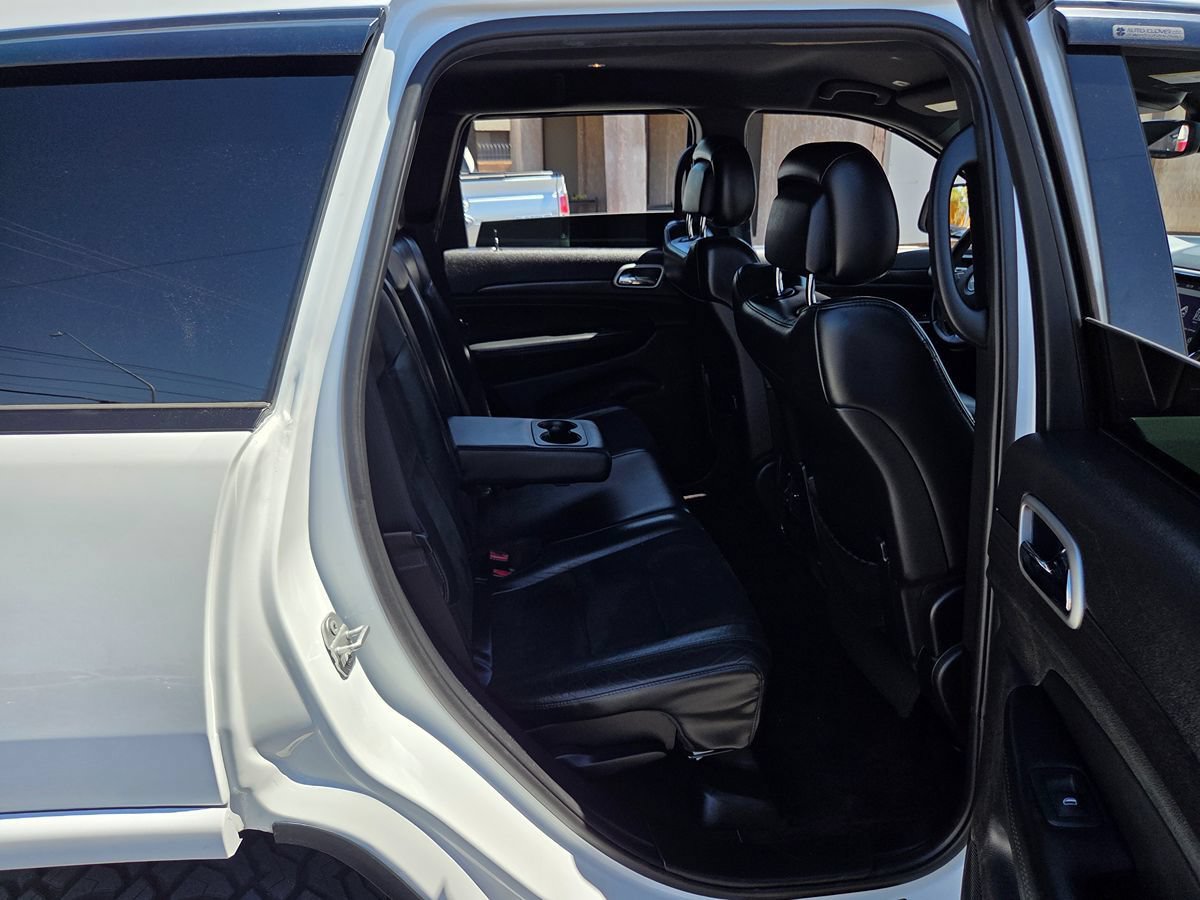 Used 2018 Jeep Grand Cherokee Altitude RWD image 47