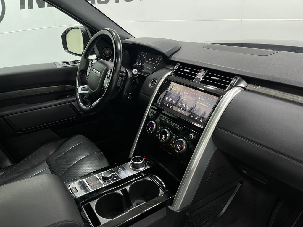 Used 2020 Land Rover Discovery HSE image 21