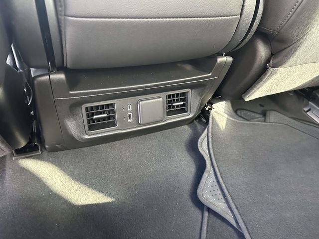 Used 2025 GMC Sierra 1500 SLT image 11