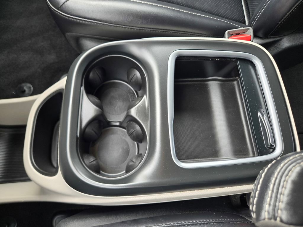 Used 2024 Chrysler Pacifica Touring-L FWD image 14