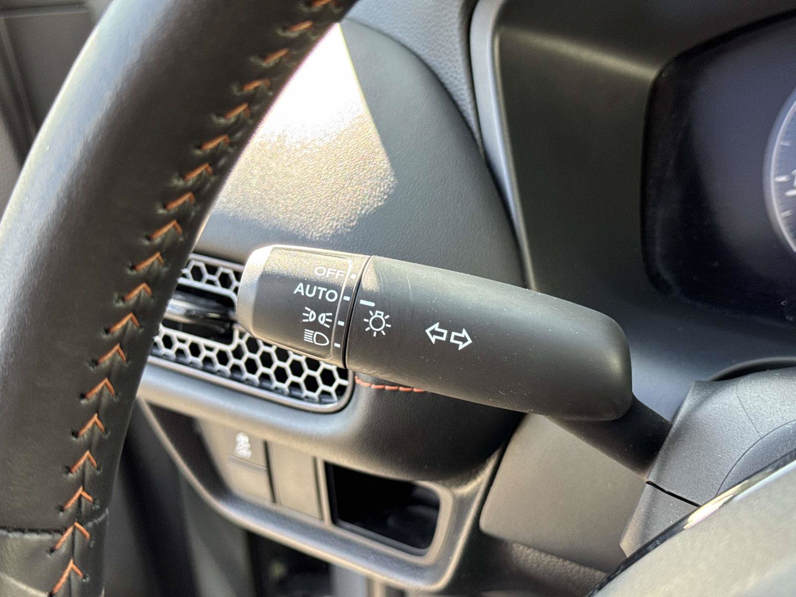 Used 2025 Honda HR-V Sport image 9