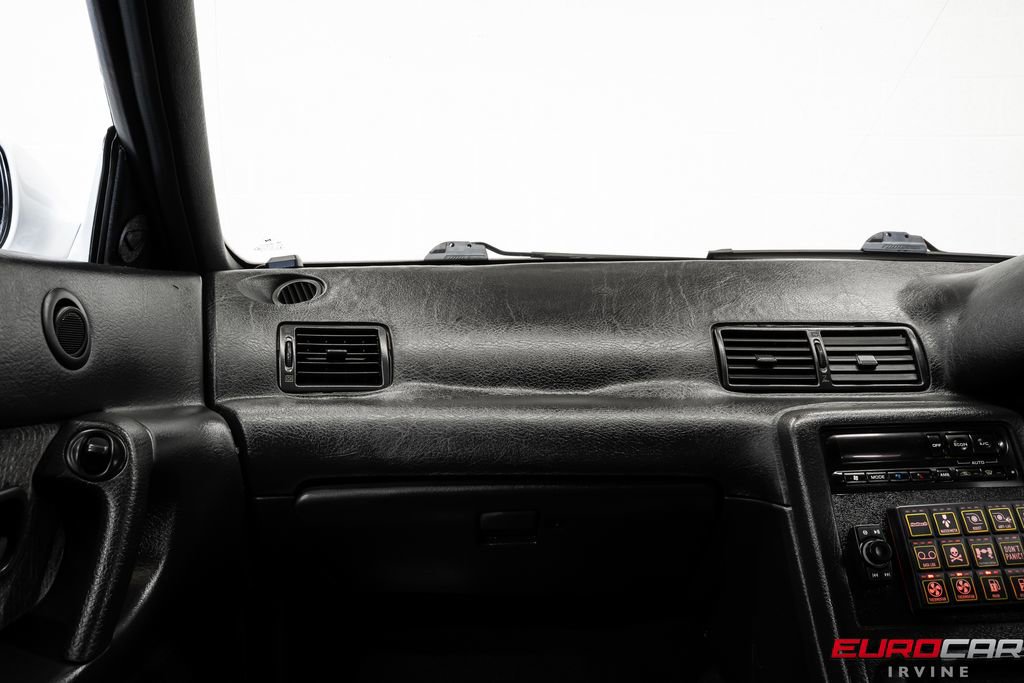 Used 1991 Nissan Other Nissan Models image 44