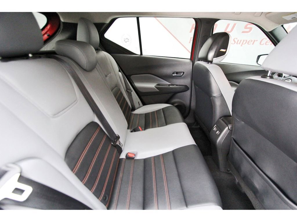 Used 2023 Nissan Kicks SR w/ SR Premium Package image 10