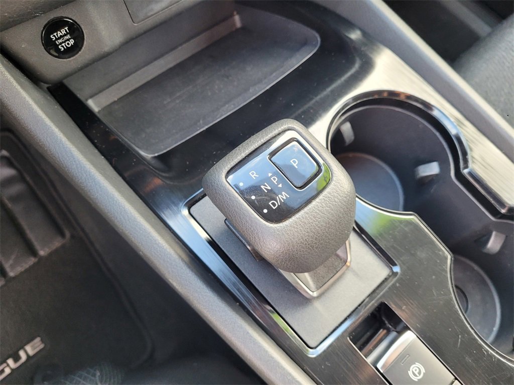 Used 2024 Nissan Rogue SV image 14