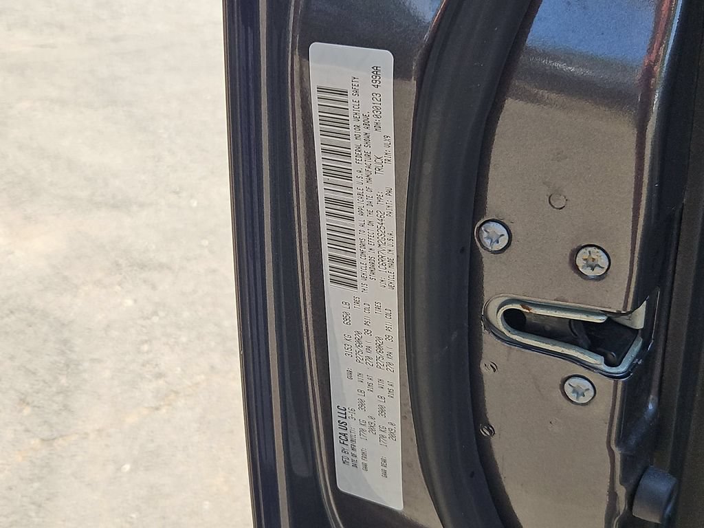 Used 2016 RAM 1500 Laramie w/ Convenience Group AWD/4WD image 29