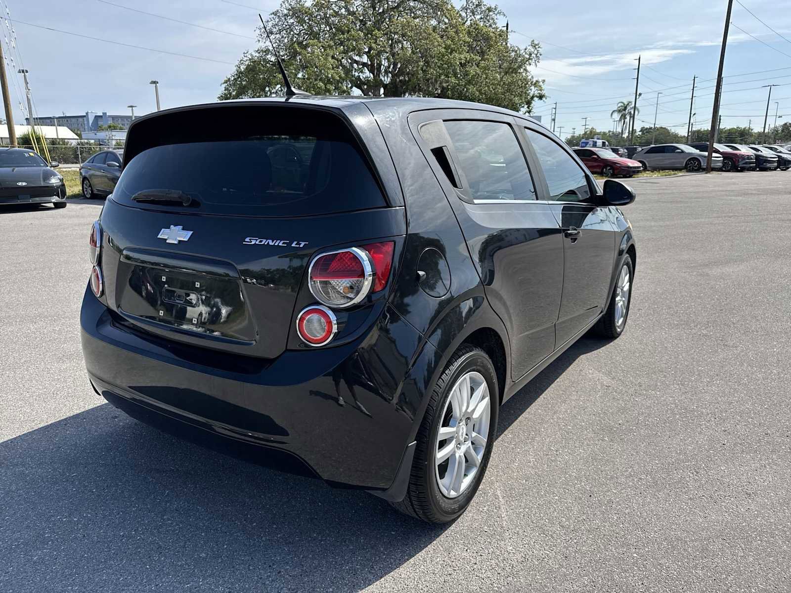 Used 2014 Chevrolet Sonic LT w/ Wheels and Fog Lamp Package FWD image 6