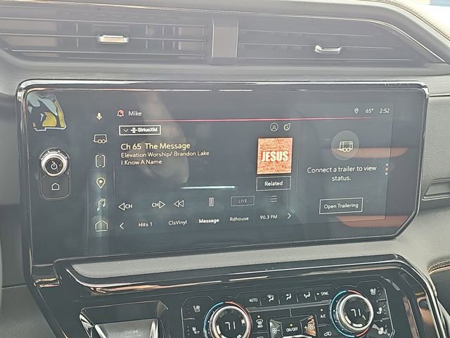 Used 2024 GMC Sierra 1500 AT4 w/ Technology Package image 11