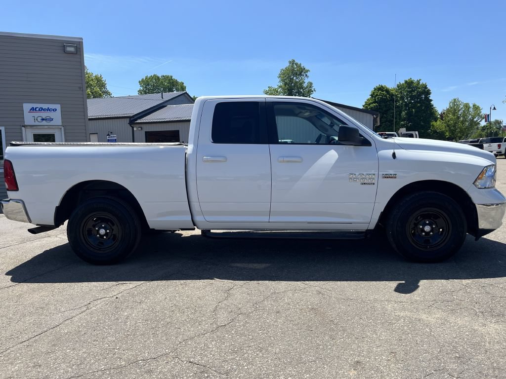 Used 2019 RAM 1500 Classic SLT AWD/4WD image 5
