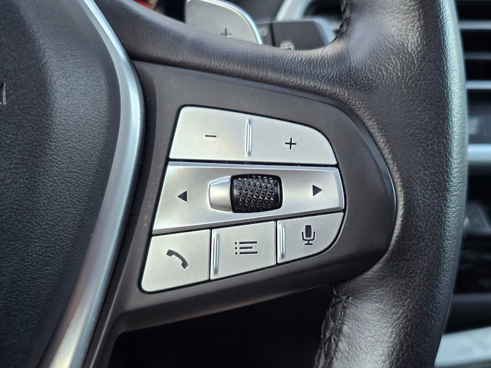 Used 2024 BMW X3 xDrive30i image 33