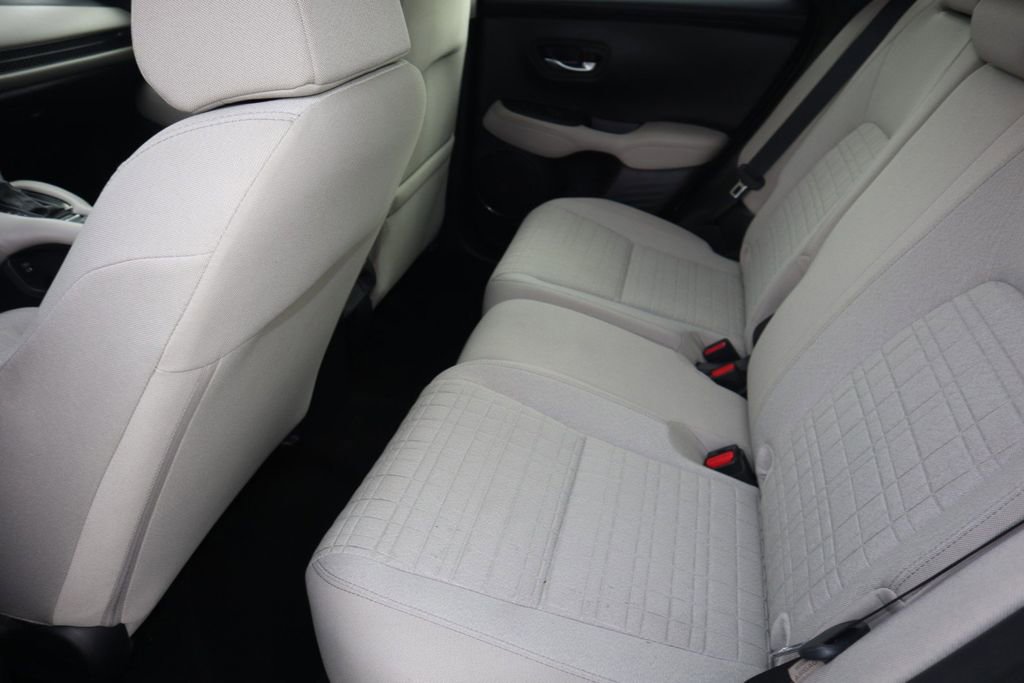 Used 2025 Honda HR-V LX image 18