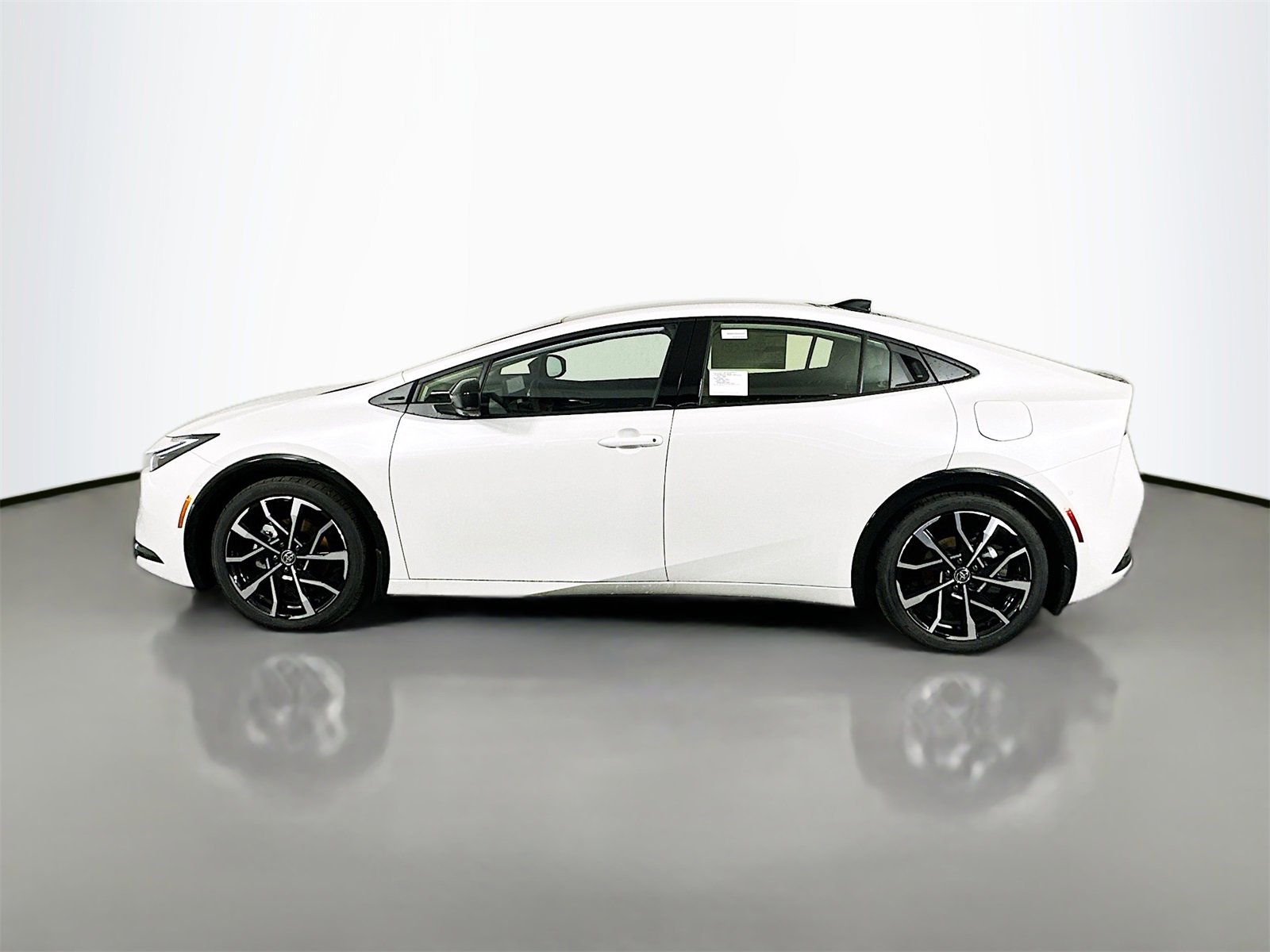 New 2026 Toyota Prius Plug-In Hybrid image 4