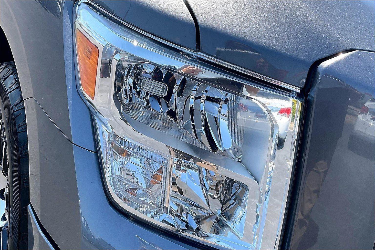 Certified 2024 Nissan Titan SV w/ SV Convenience Package RWD image 31
