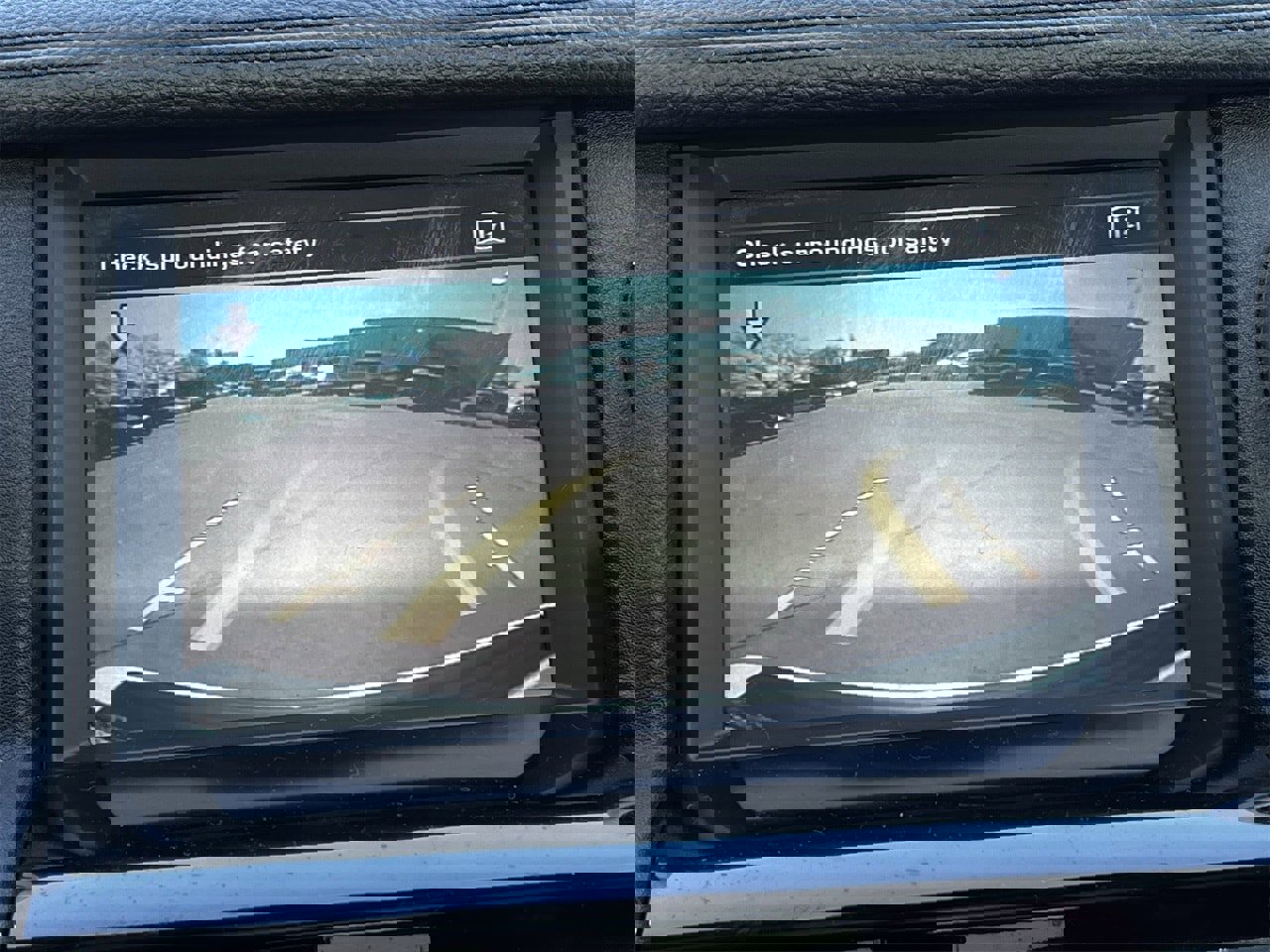 Used 2016 Land Rover LR4 HSE image 16