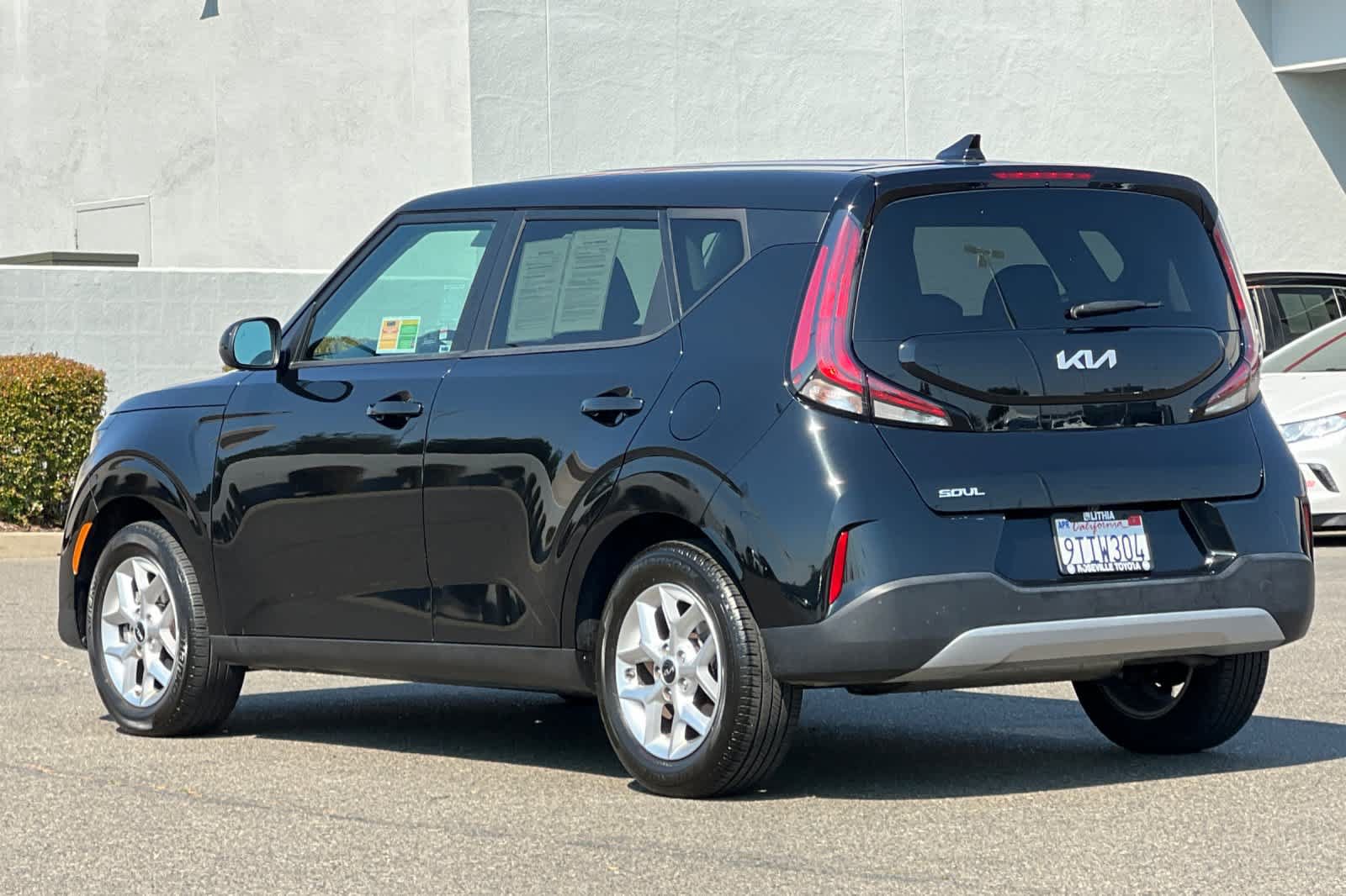 Used 2024 Kia Soul LX w/ Option Group 015 FWD image 7