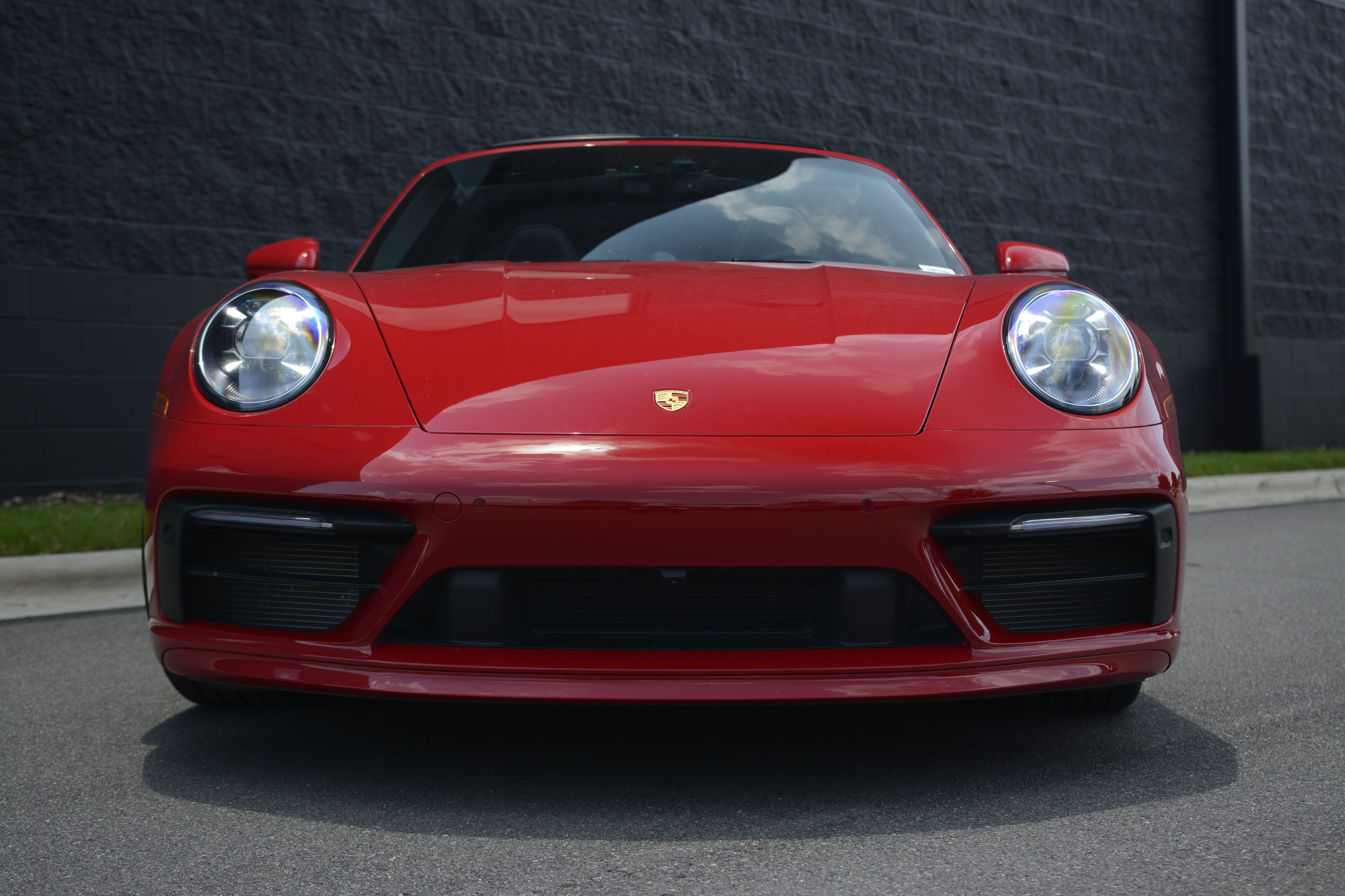 Certified 2022 Porsche 911 Targa 4S AWD/4WD image 9