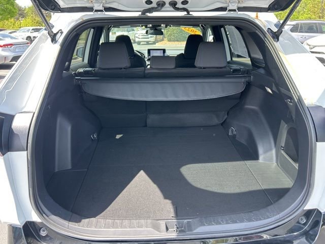 Used 2023 Toyota RAV4 SE image 10